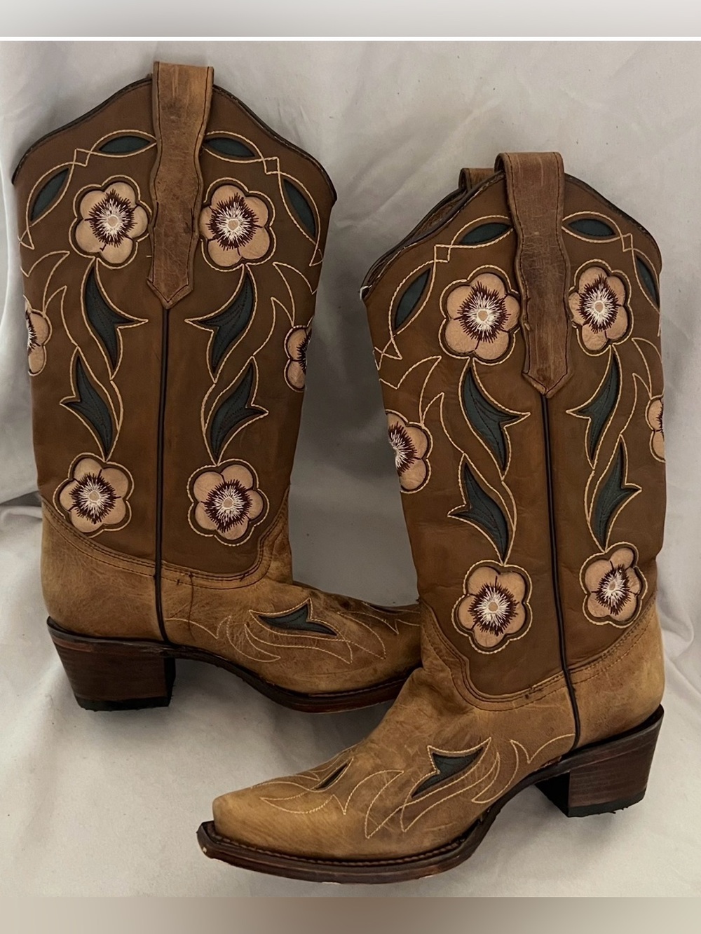Circle G Corral Floral Embroidery Boots US 9 $180 - Picture 2 of 9